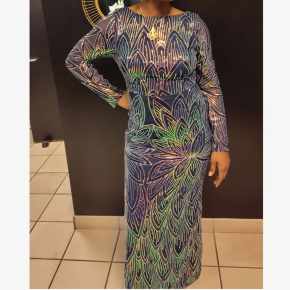 Luxe Sequin Low Back Long Sleeve Formal Evening Party Wedding Dress - Picture 7 of 12